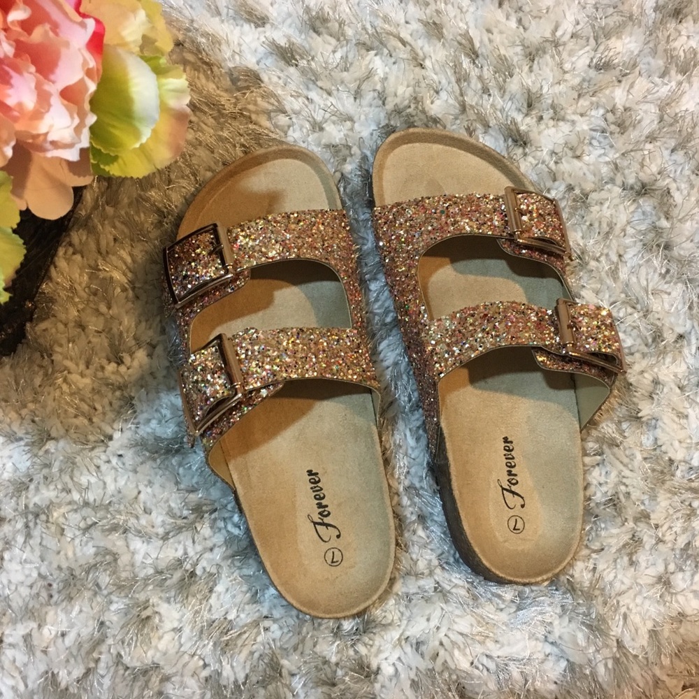 RESTOCKED 💕 Gold sparkle sandals